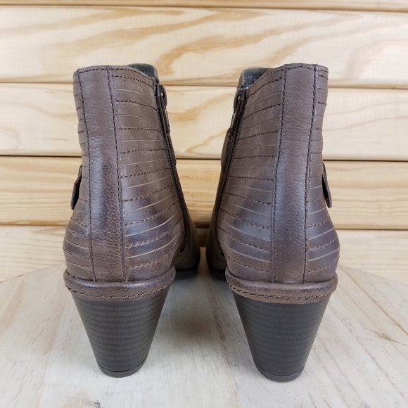 Rockport Cobb Hill Collection 5.5 US Rashel Boots Ankle Booties Nubuck Leather - Picture 3 of 11